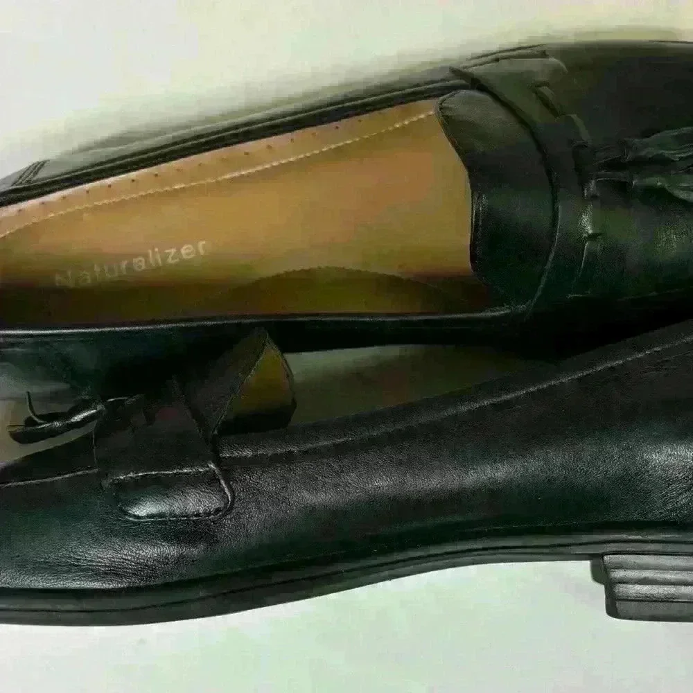 Naturalizer Leather Tassel Loafers in Black Size 10 N